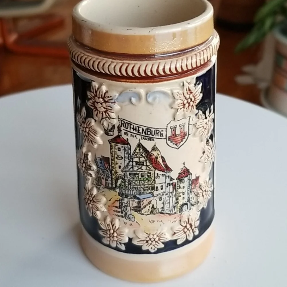 Rothenburg Hand painted little bierstein W-Germany